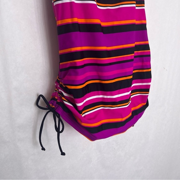 5/$25 Tropical escape, tankini swimsuit, top size 8 - Picture 4 of 4